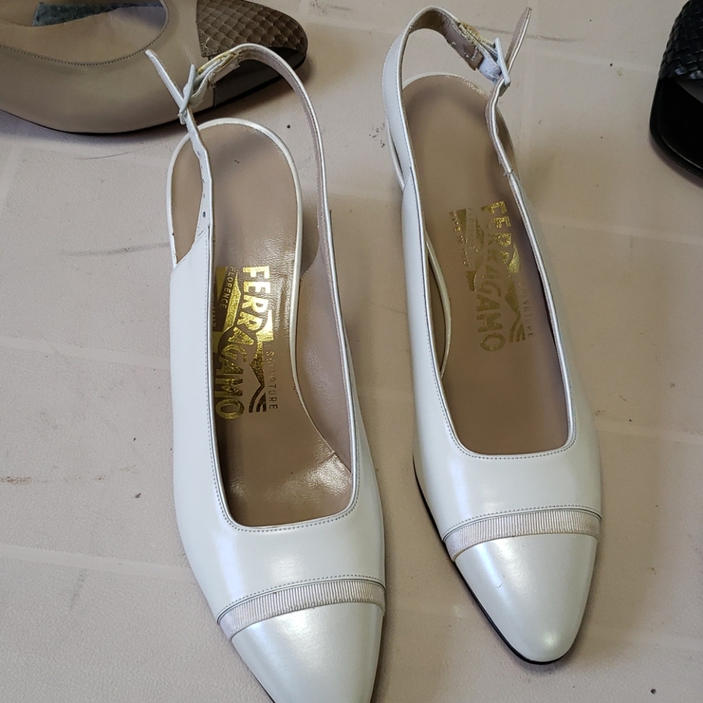 Dress shoes